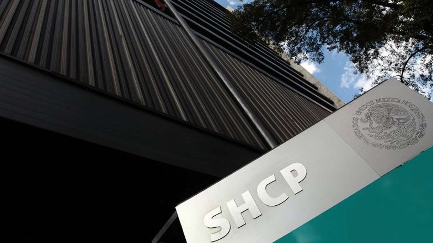Registran gasto público de más de 4 billones en el primer semestre del año