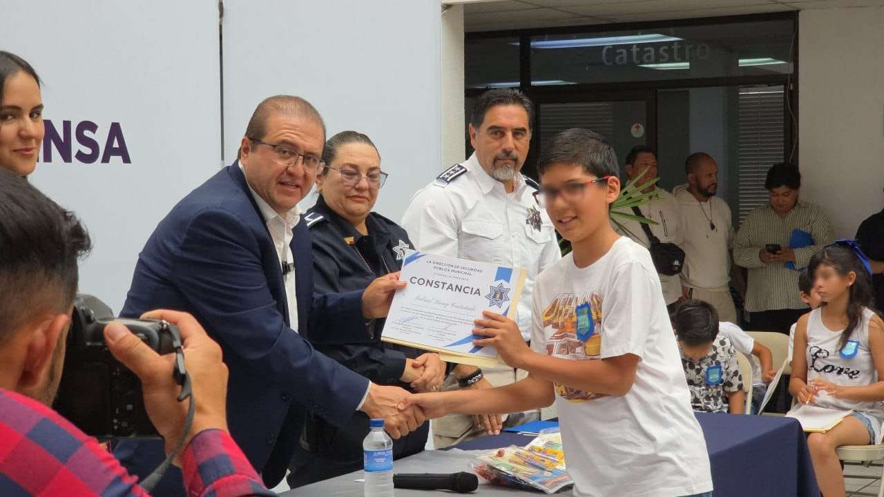Concluyen niños curso de educación vial infantil en Parral