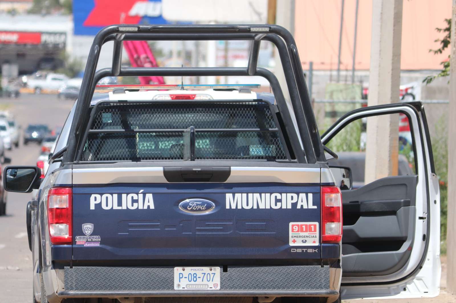 Hallan un muerto en lote baldío de Cuauhtémoc