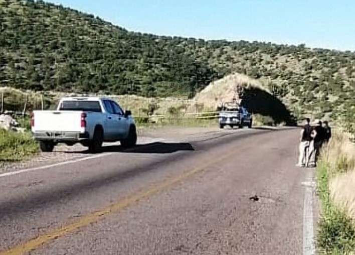 Hallaron mensaje amenazante en ejecutado de la carretera Parral-Balleza