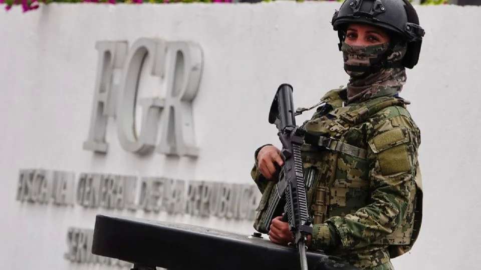 Entrega México a EU otros 26 narcos de alto calibre