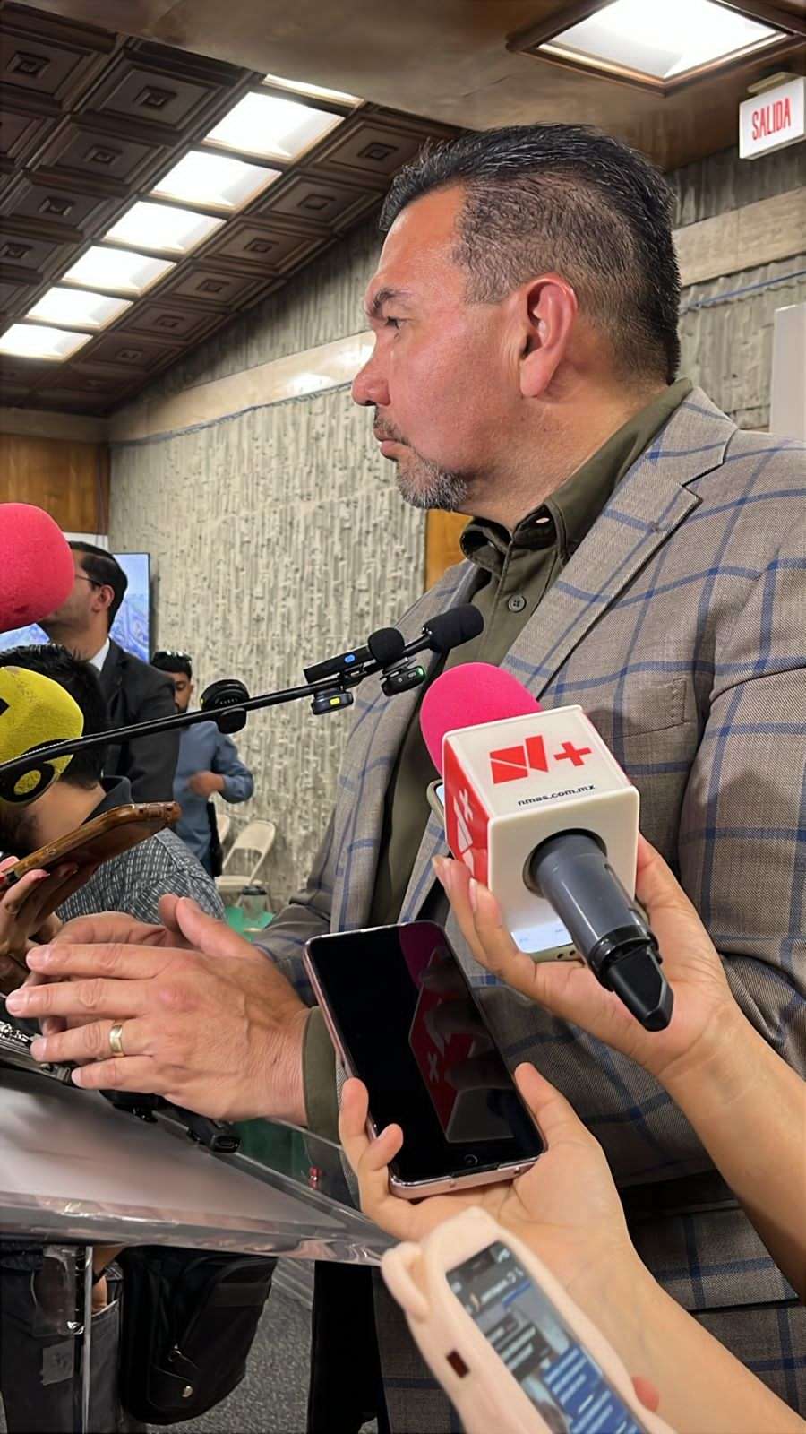 Confirma alcalde investigación por ejecución de dos policías que escoltaban a líder de grupo criminal