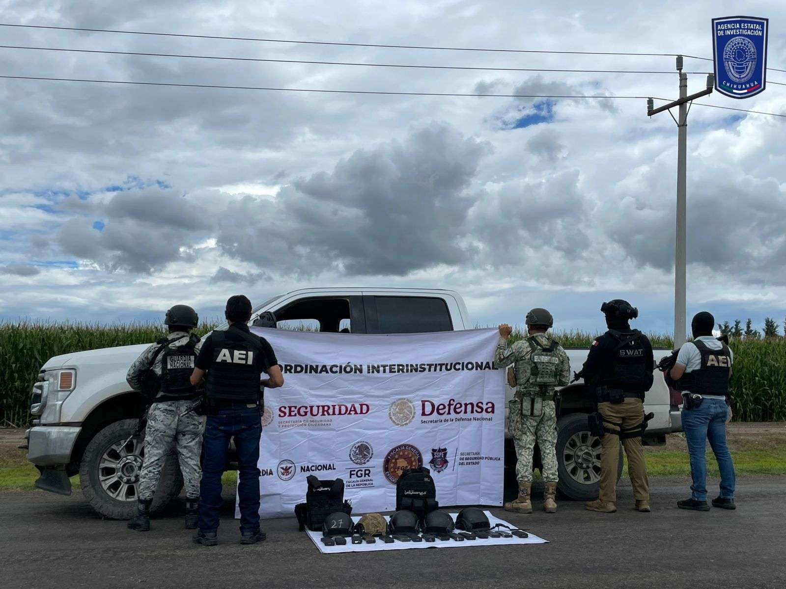 Aseguran pick up robada en Texas y armamento en topón de Bachíniva