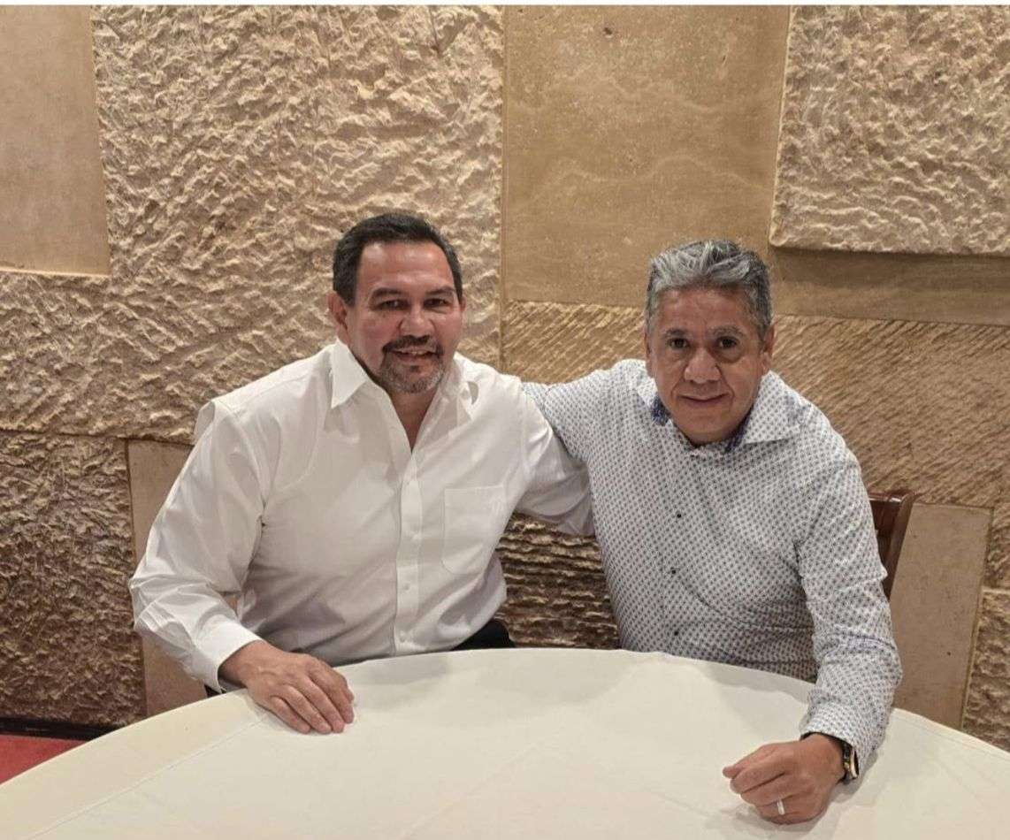 Jala Cruz a Eliseo Compeán ex alcalde de Delicias