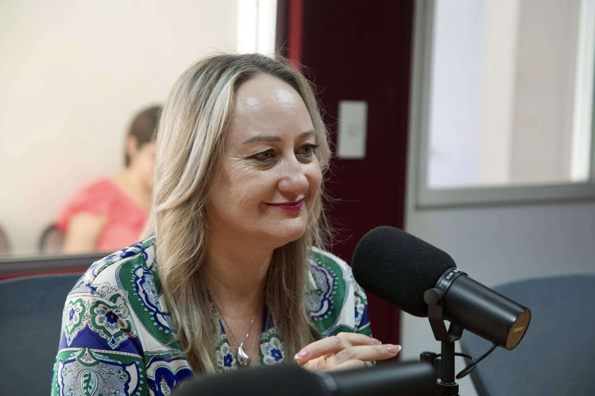 Va Silvia Margarita Alvídrez Valles al Registro Civil