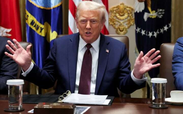 Me cae muy bien, es elegante y hermosa pero México es dirigido por cárteles: Trump a Sheinbaum