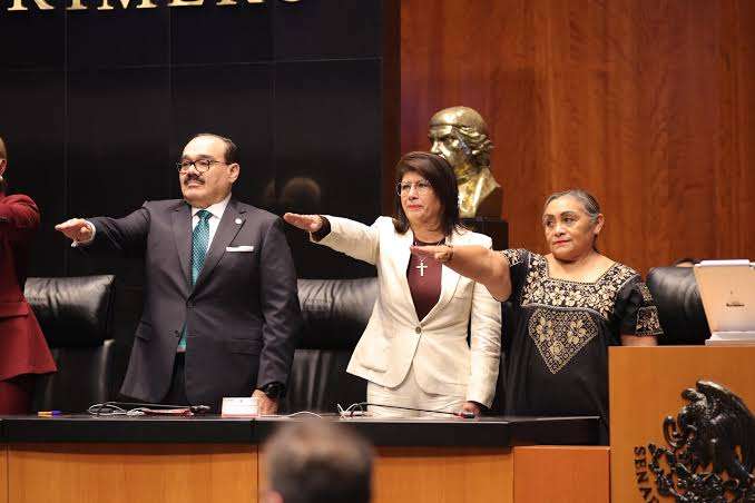 ¿ADÁN Y ANDREA?
