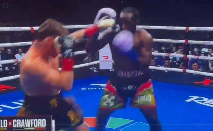 Conecta el Canelo más a Crawford en el tercer round