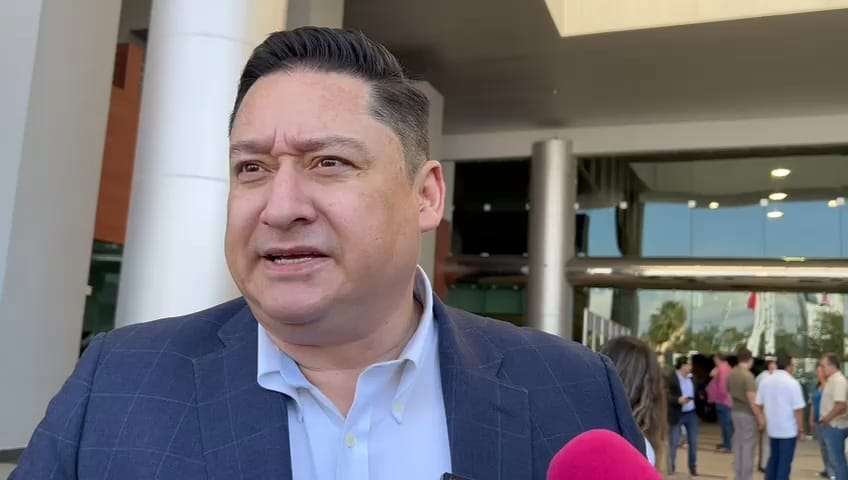 Exige diputado que Adán Augusto pida licencia y renuncie al fuero