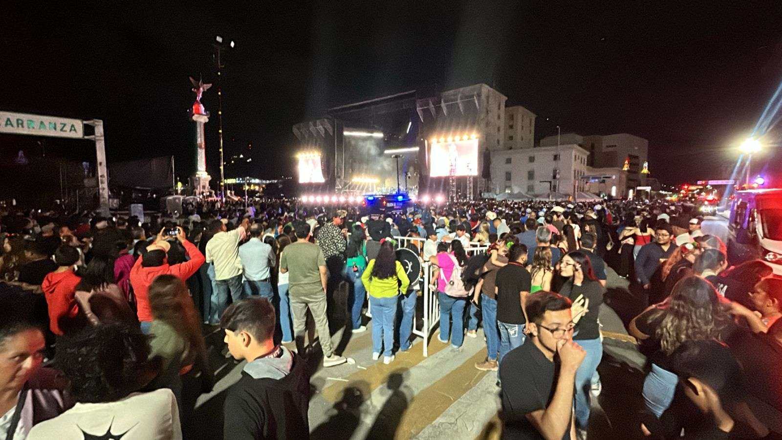 Reportan 20 mil personas en el Ángel hasta las 9 de la noche 