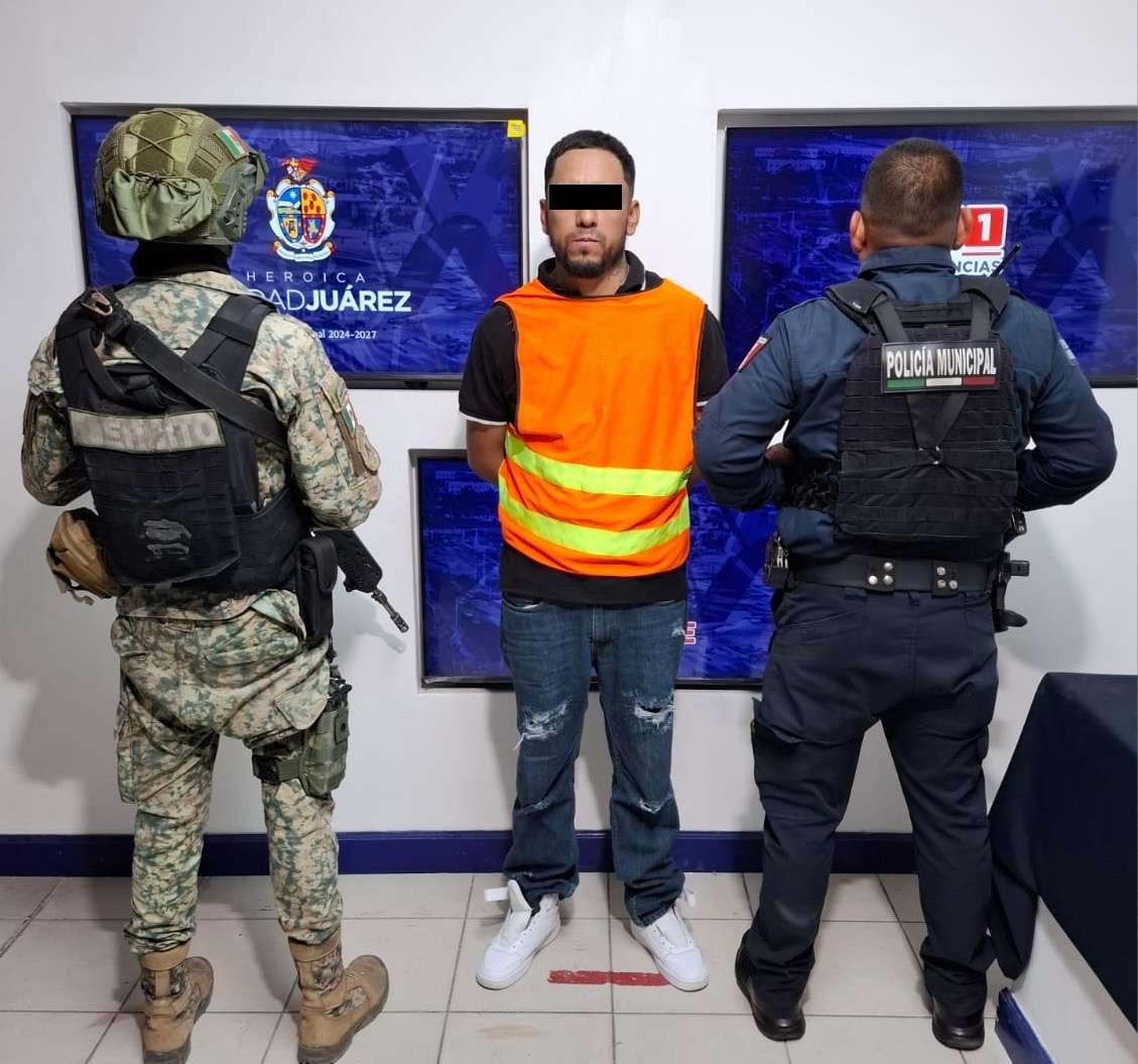 Detienen a hombre con orden de aprehensión 