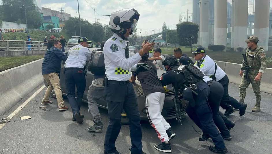 Van 30 muertos por explosión de pipa en puente de la Concordia