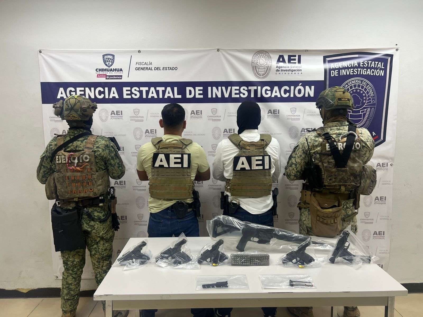 Aseguran armas y cartuchos útiles en cateo en Torres del Sur