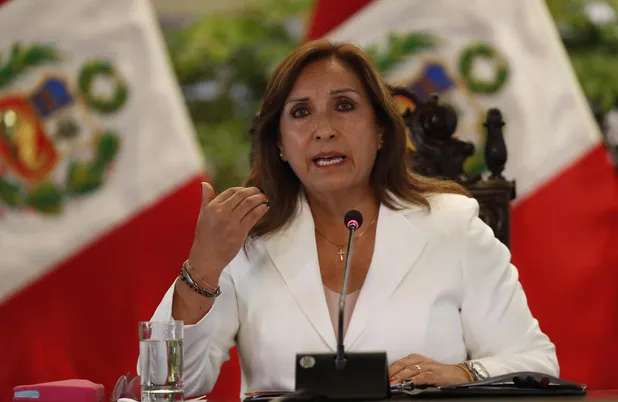 Destituyen a Dina Boluarte como presidenta de Perú