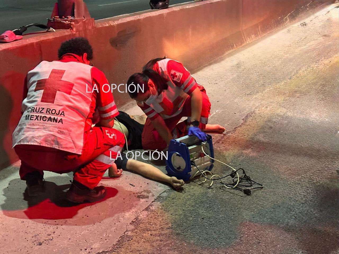 Muere motociclista al chocar con muro del Perijuv
