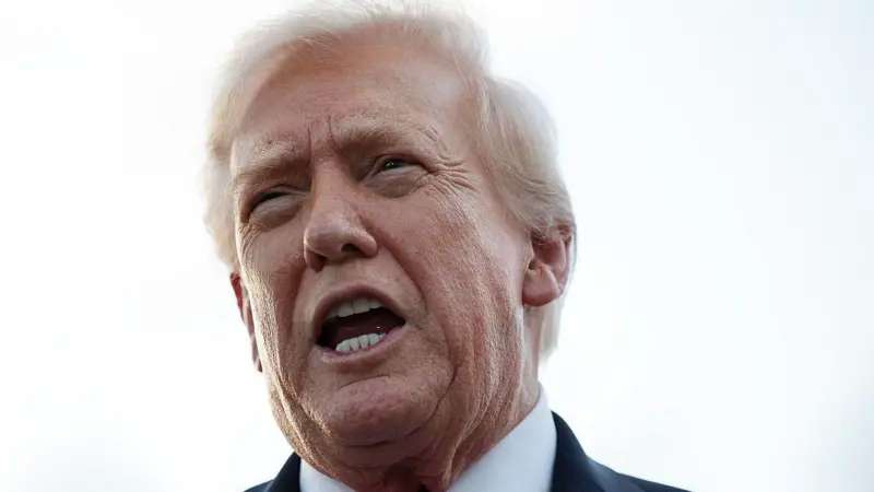 Anuncia Trump suspensión de subsidios y pagos a Colombia 