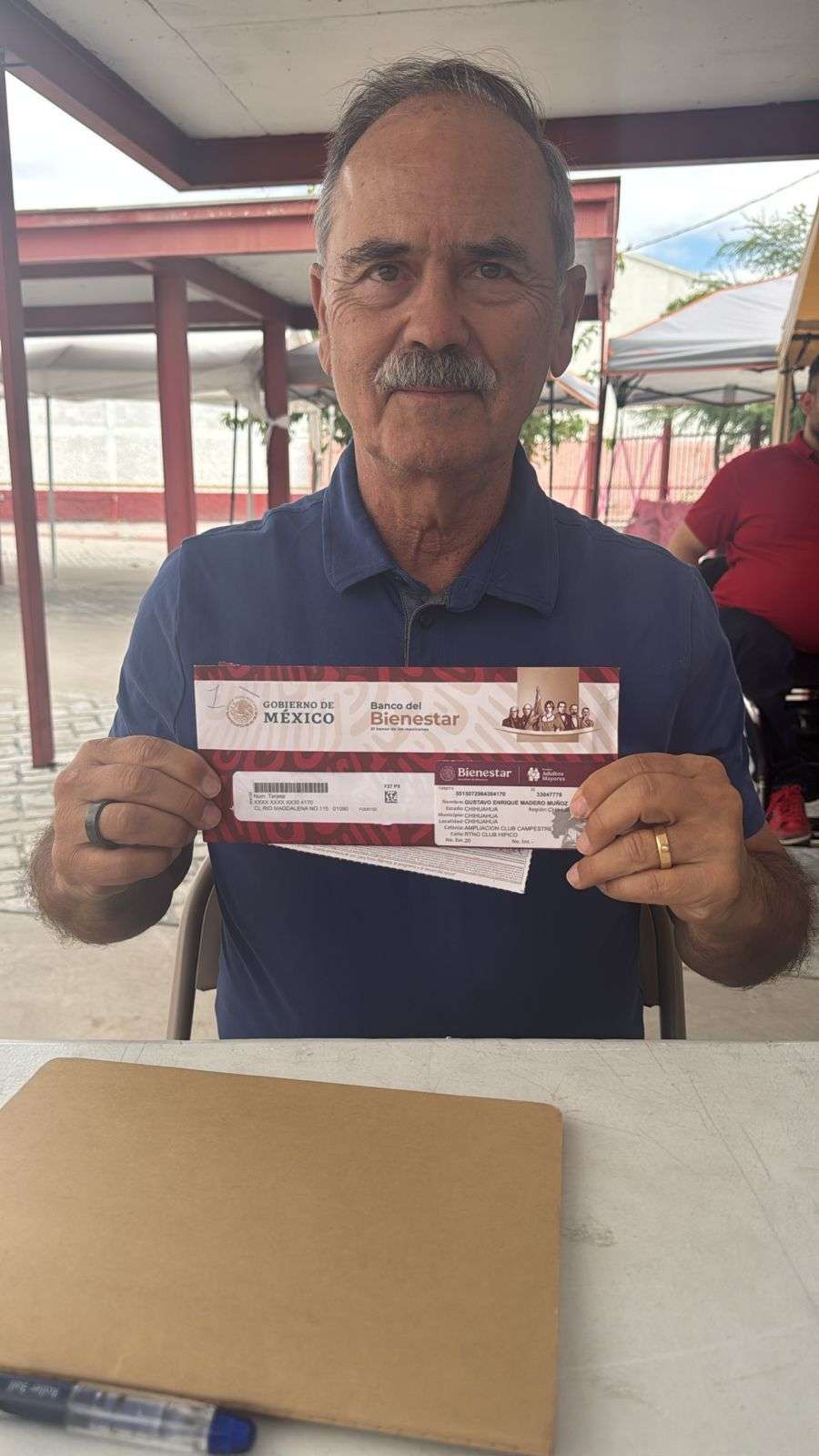 Exhibe Gustavo Madero su pensión del Bienestar