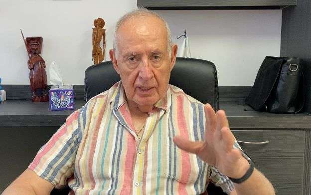 Lanza Guillermo Luján su nuevo libro Corregir el Rumbo
