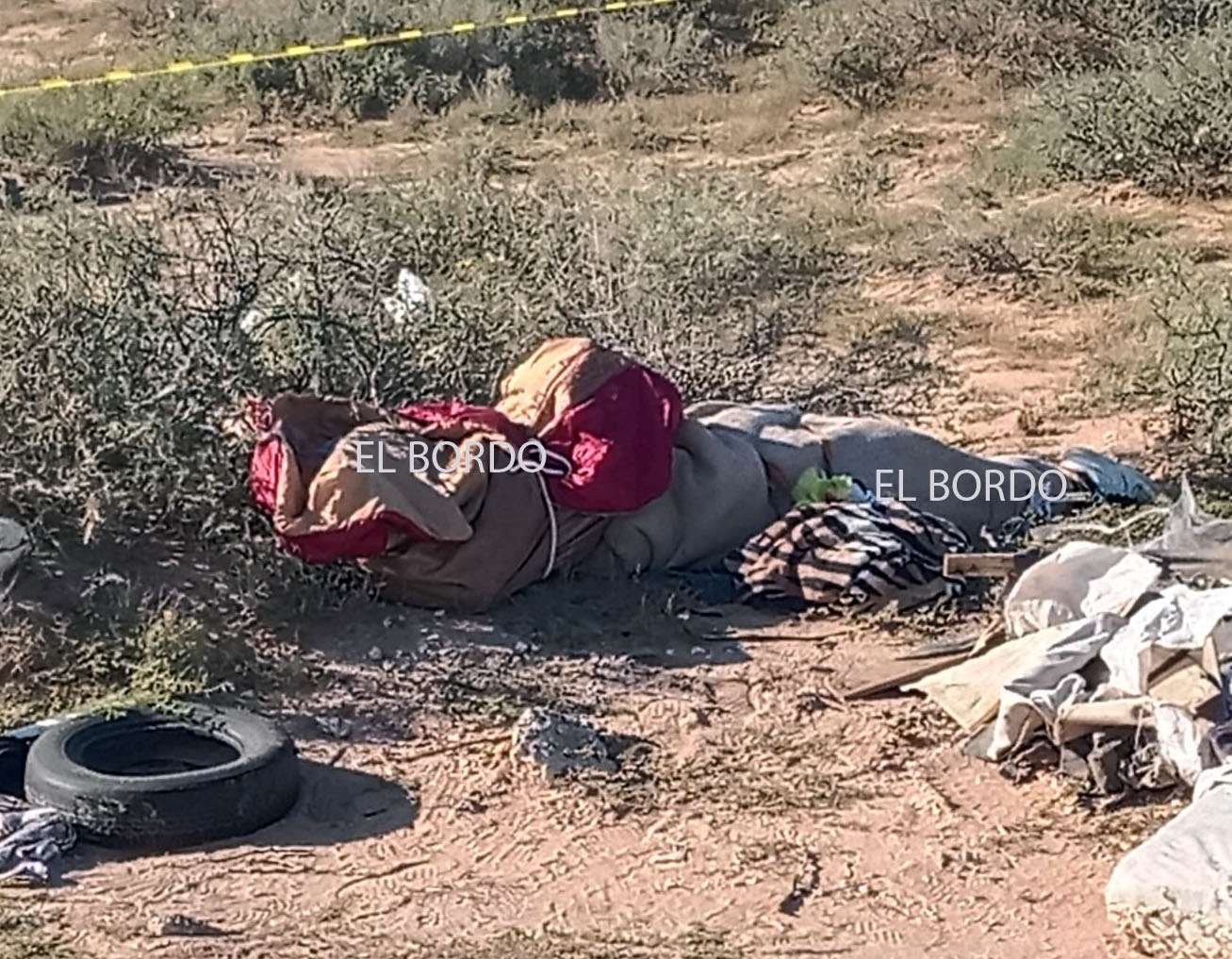 Tiran 2 encobijados en la colonia Parajes de San José