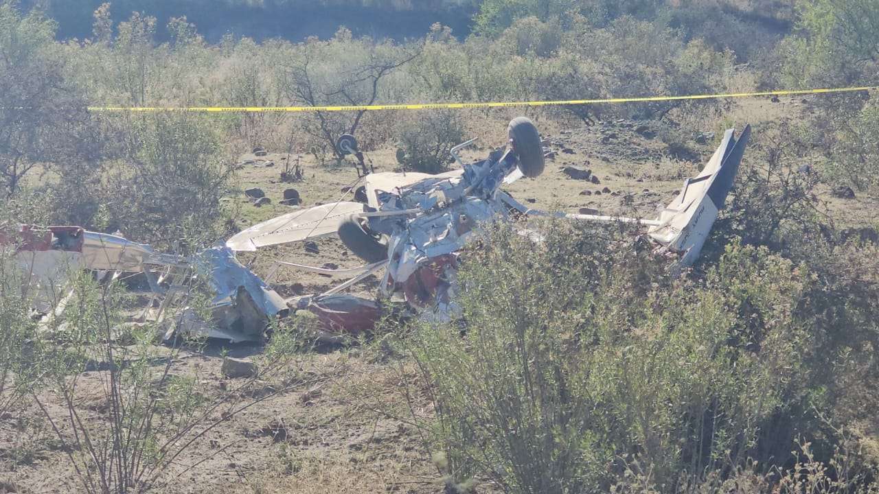 Cae avioneta en la Santa Isabel–Anáhuac; hay dos muertos