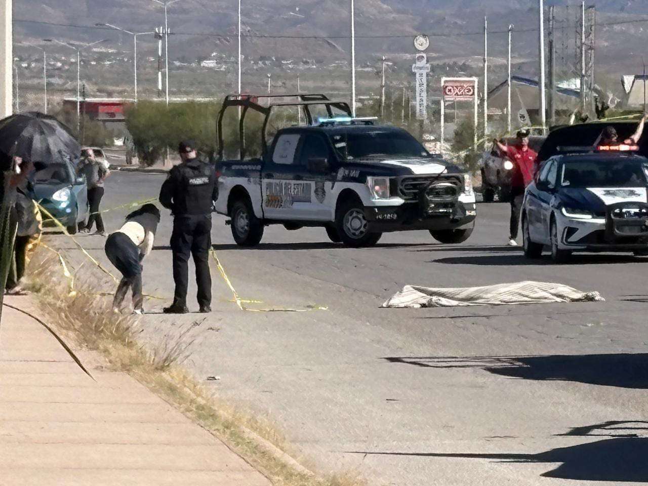 Investigan cómo cayó del camión la menor que murió atropellada