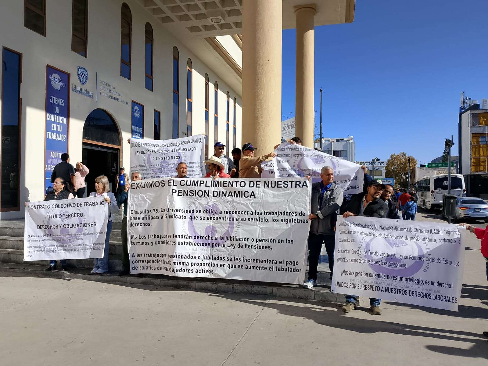 Protestan jubilados de la Uach por incumplimiento de pensión dinámica ...