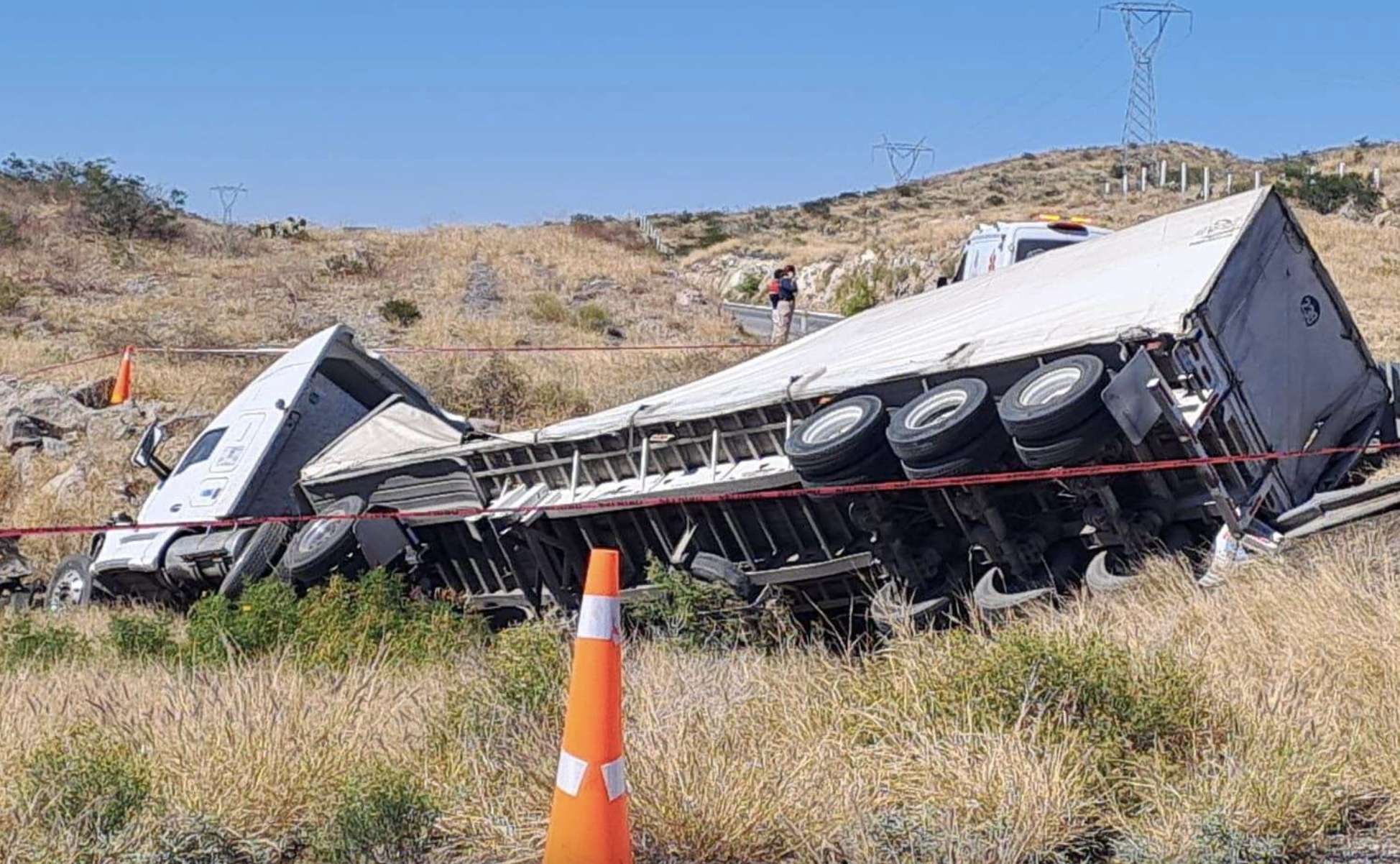 Identifican a dos de seis migrantes muertos en accidente 