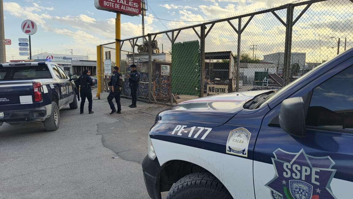Hallan un muerto en estado de descomposición debajo de un puente