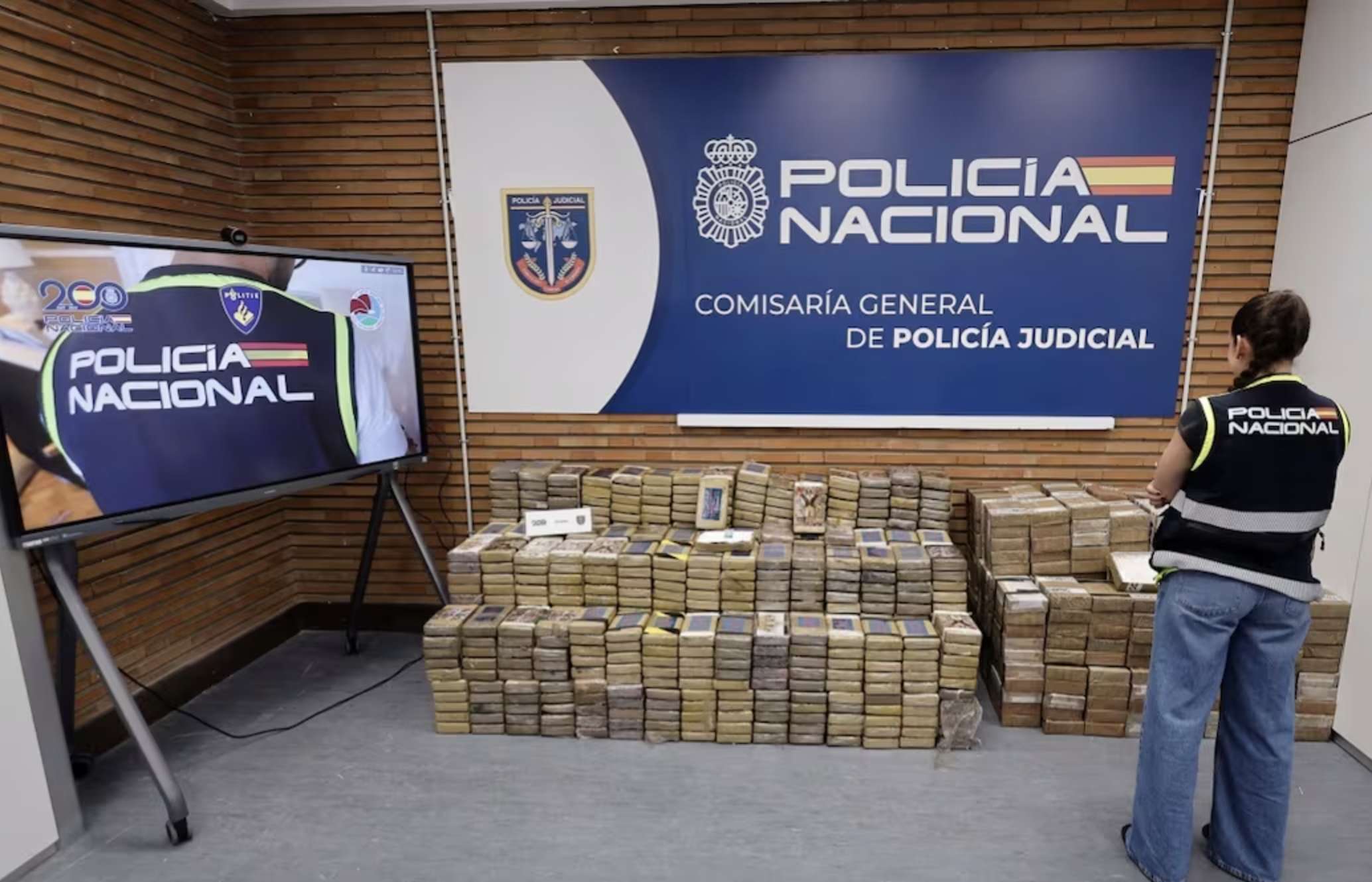 Desmantelan cuartel del Cjng en España; caen 20 malandros

