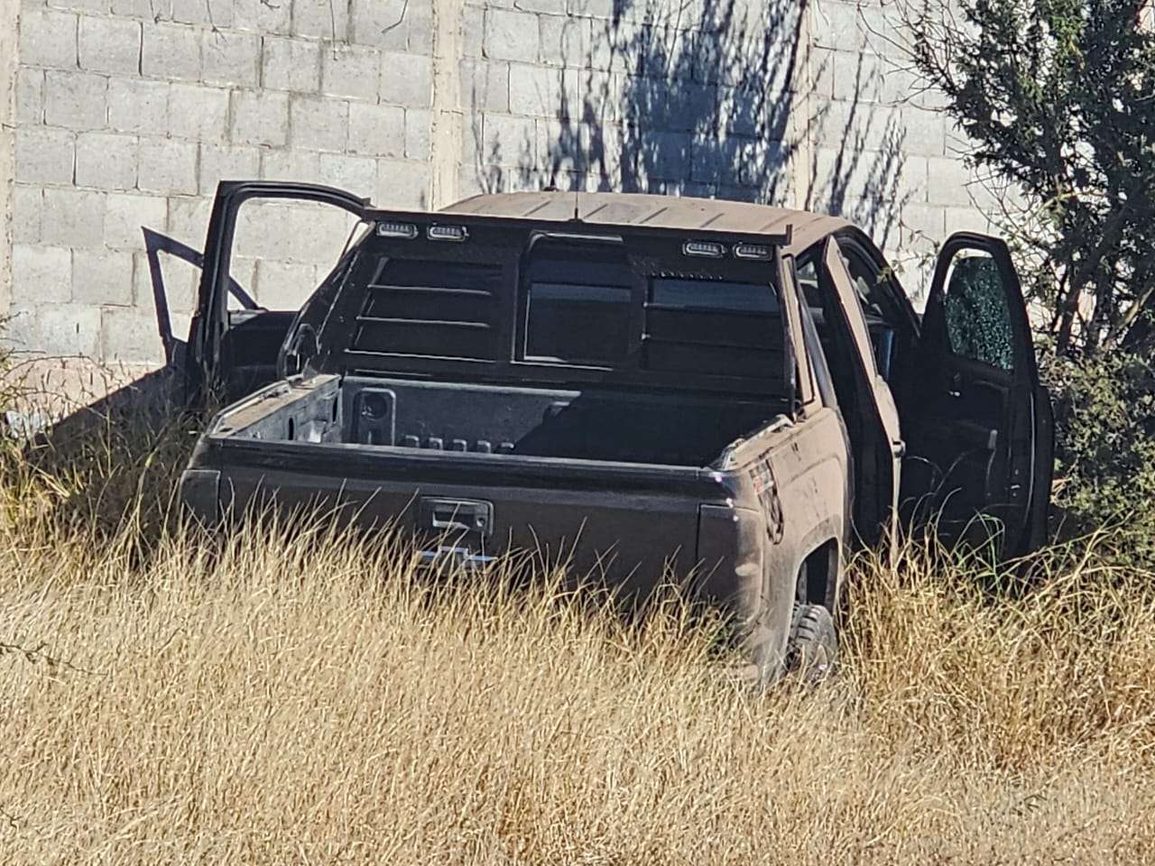 Identifican a los ejecutados abandonados en pick up