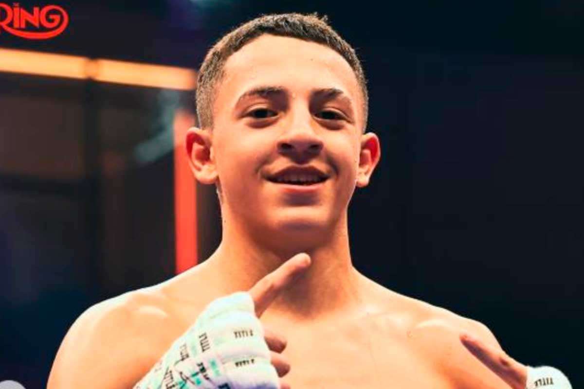 Debuta El Güerito de Tepito a los 16 años en Riad con victoria unánime