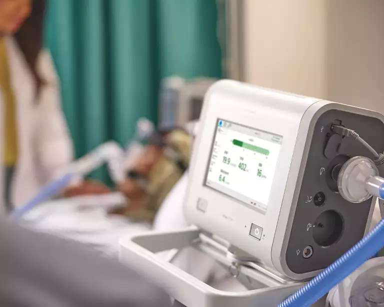 Proponen tarifas eléctricas especiales para personas que dependen de dispositivos médicos