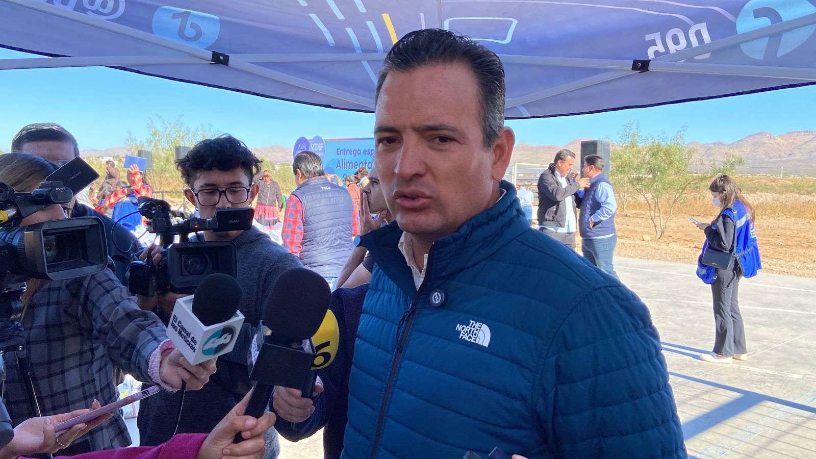 Regaña Bonilla al Instituto del Deporte por lonas en desfile