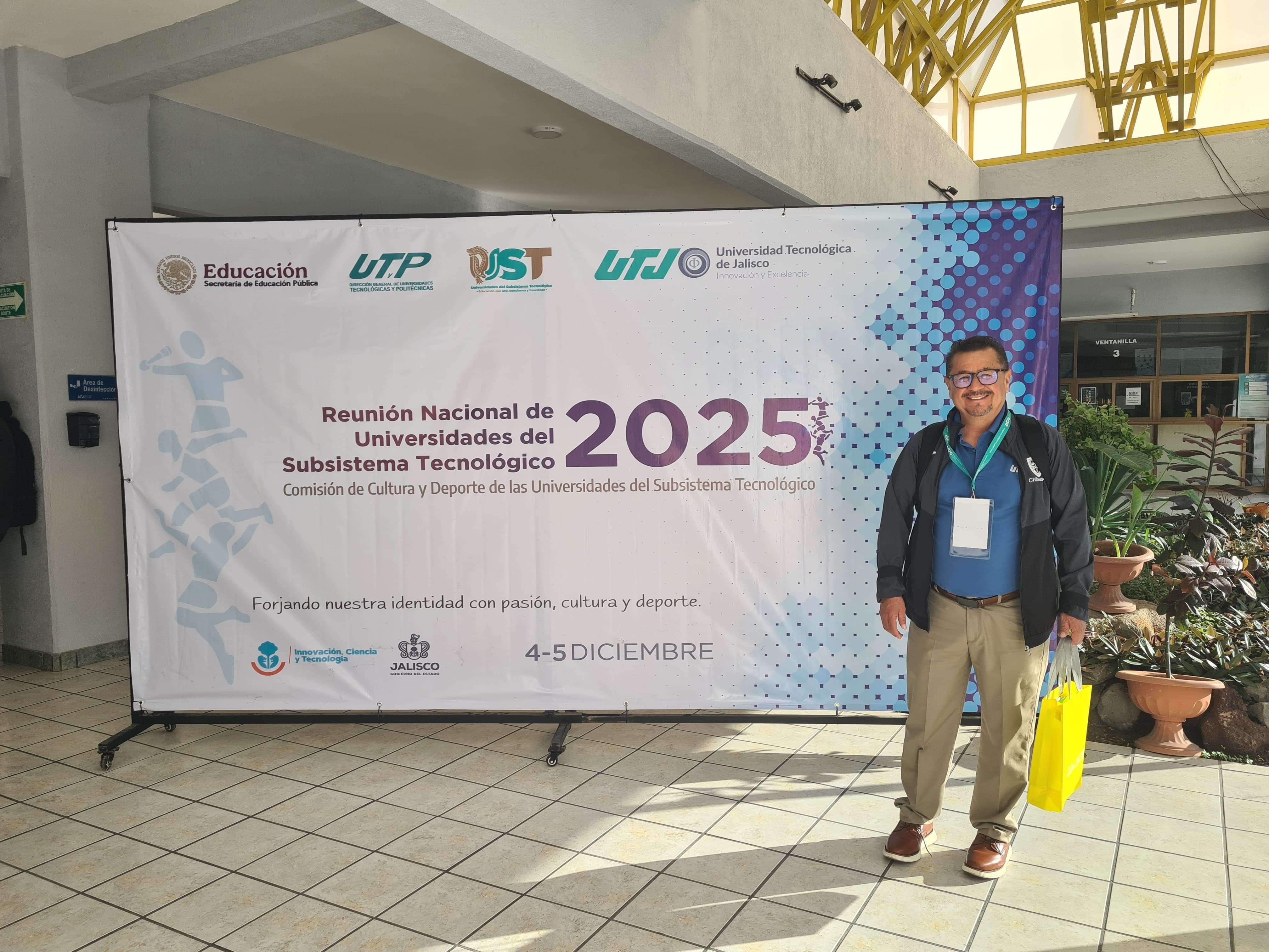 Fortalece UTCJ vinculación nacional 