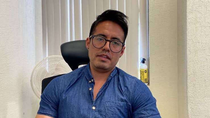 Regresa Eliel García al Cabildo como suplente temporal de Miguel Riggs