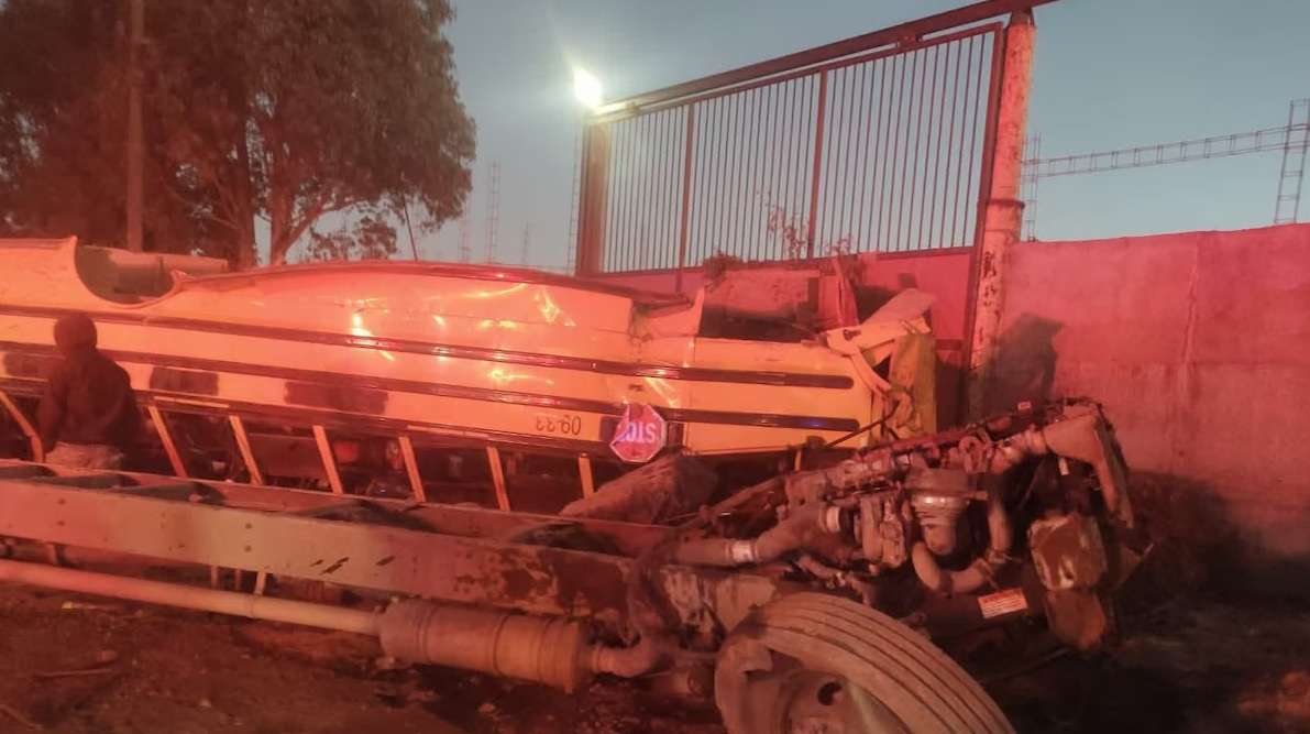 Vuelca camión de jornaleros en Zacatecas: Hay 5 muertos