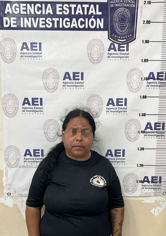 Arrestan a mujer por prostituir a una adolescente