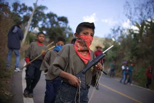 Congelan diputados 30 iniciativas contra reclutamiento de menores

