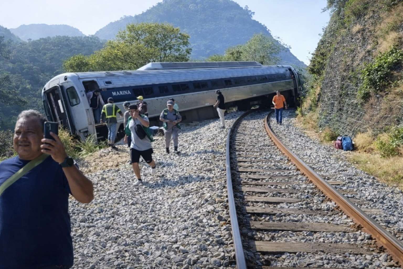 Suman 13 muertos y 98 heridos por accidente del Tren Interoceánico

