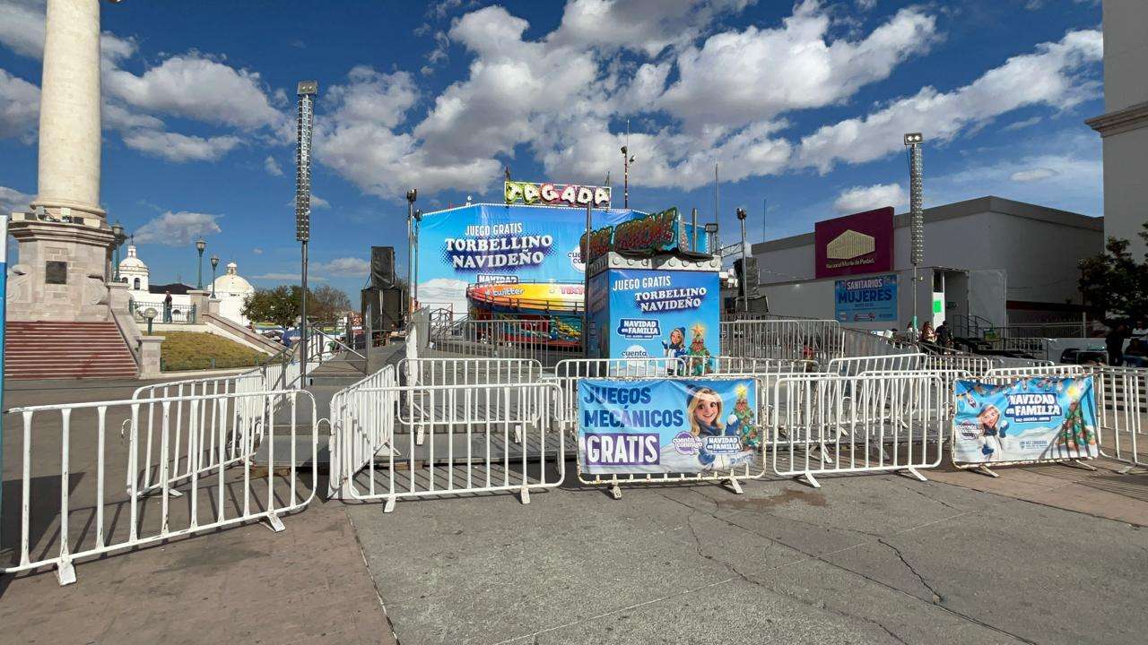 Reciben familias chihuahuenses y turistas el 2026 en la Plaza del Ángel