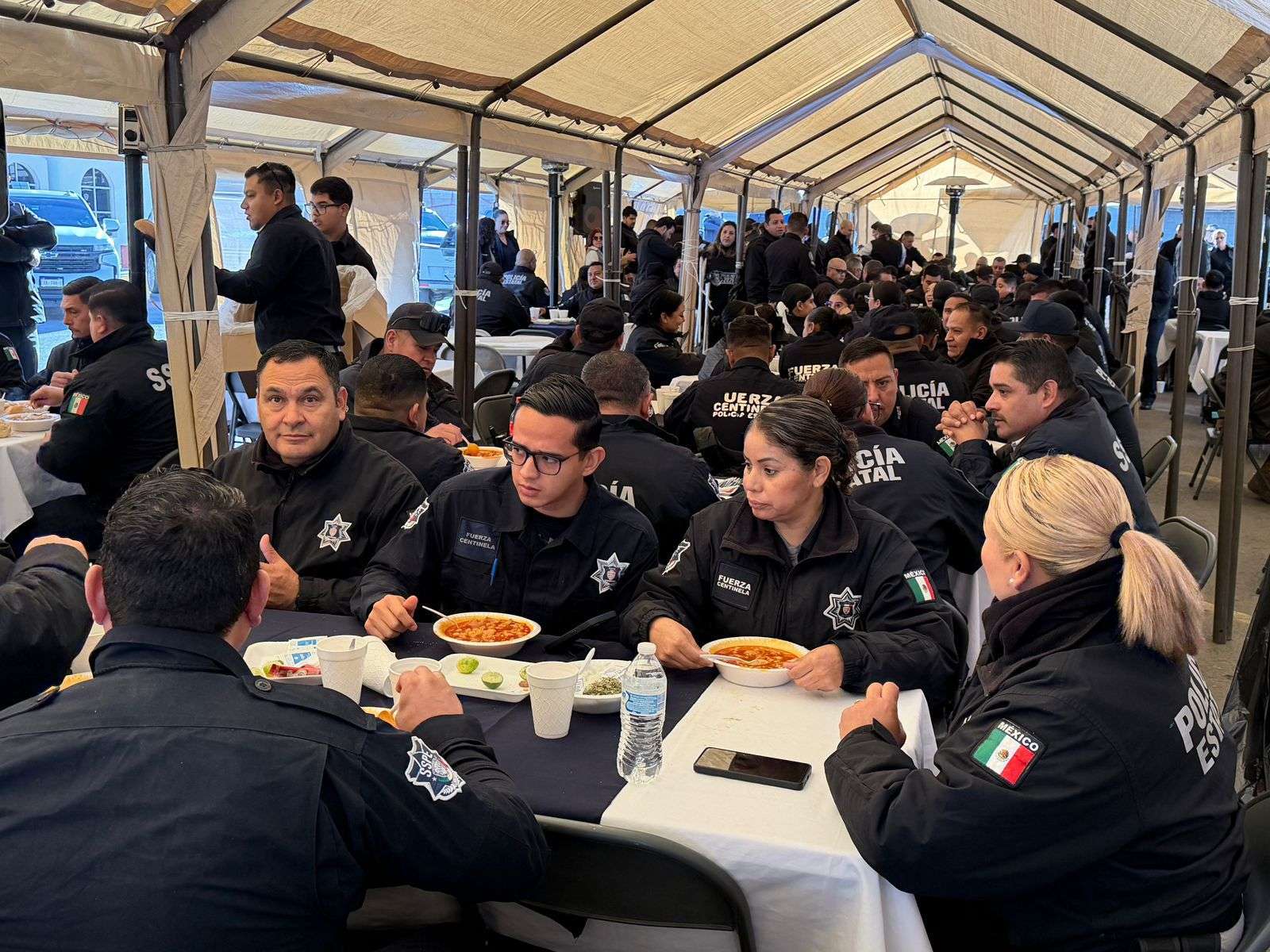 Conmemoran Día del Policía con tradicional menudiza