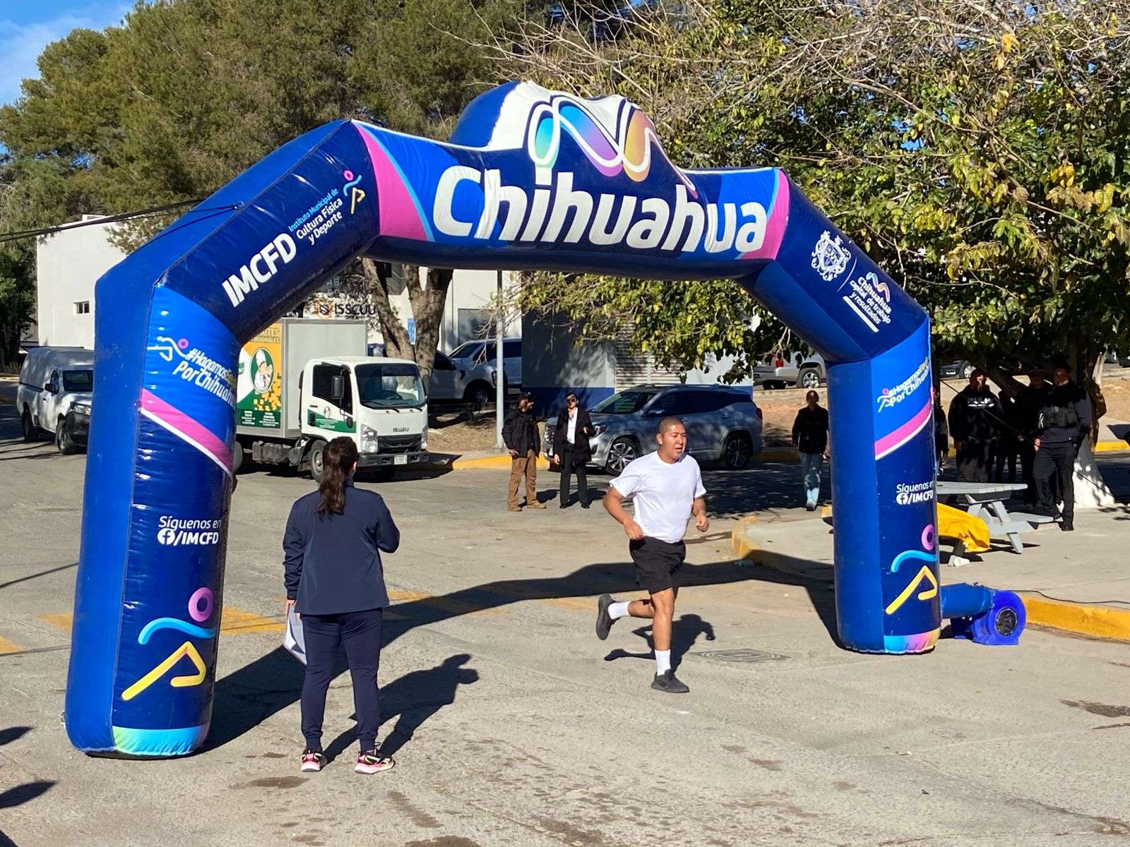 Celebran Día del Policía con menudo y actividades deportivas