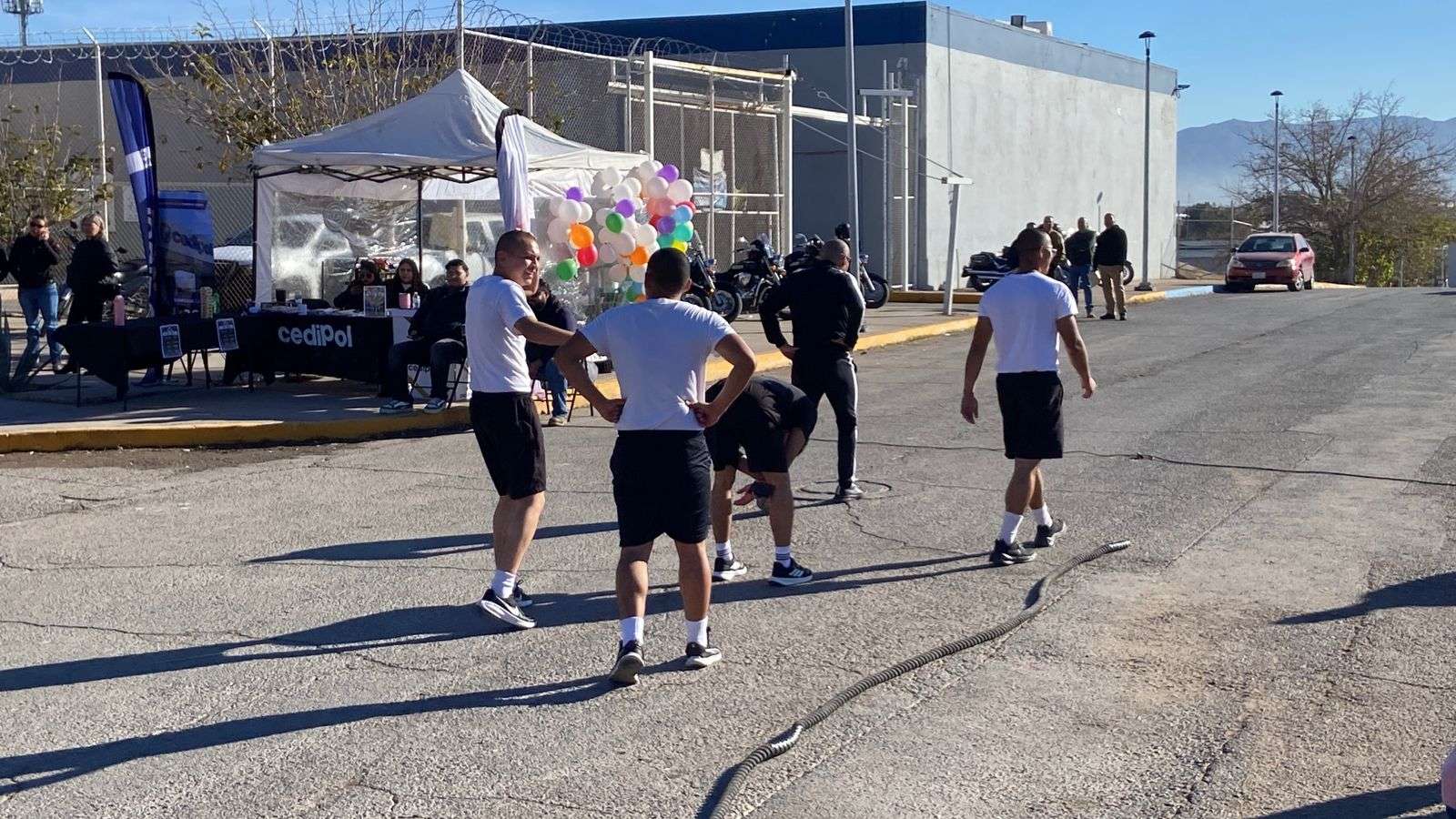 Celebran Día del Policía con menudo y actividades deportivas