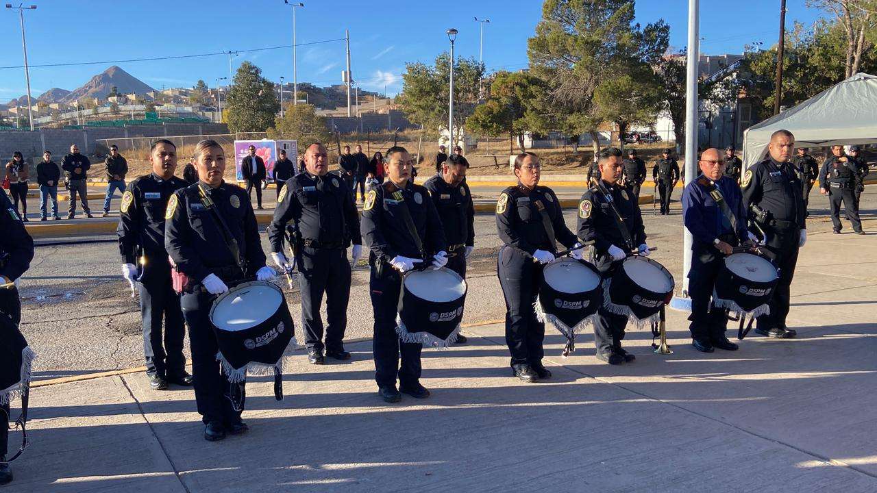 Rinden homenaje a policías caídos en Comandancia Sur