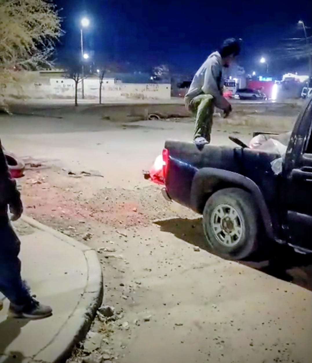 Denuncian a El Cochino de la Semana en Cerrada del Parque