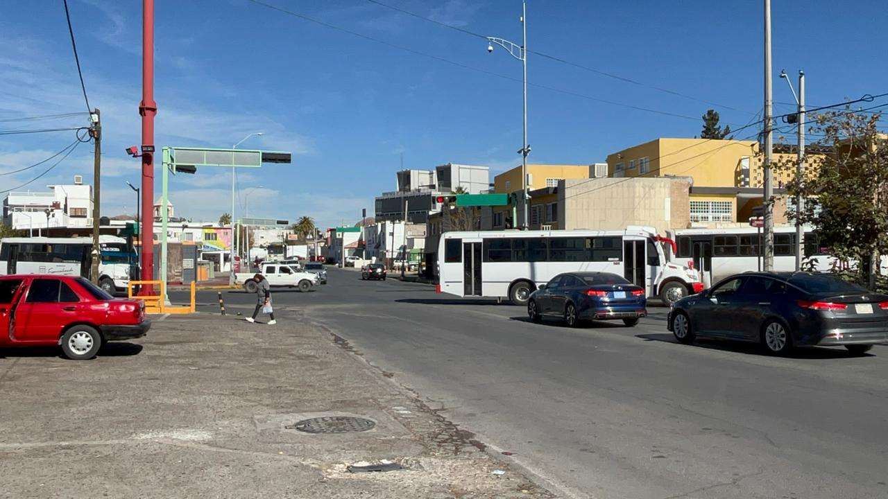 Exigen vecinos de la Santa Rita regreso de rutas de transporte público