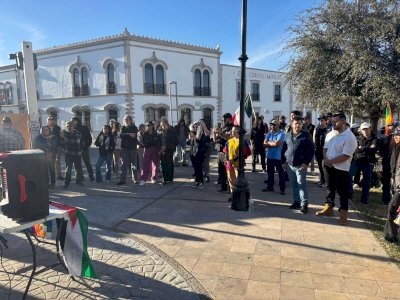 Realizan manifestación por intervención de EU a Venezuela 