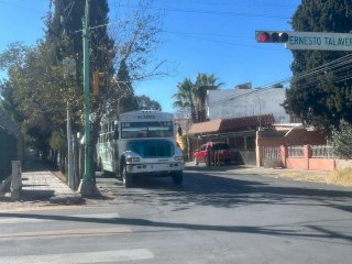 Exigen vecinos de la Santa Rita regreso de rutas de transporte público