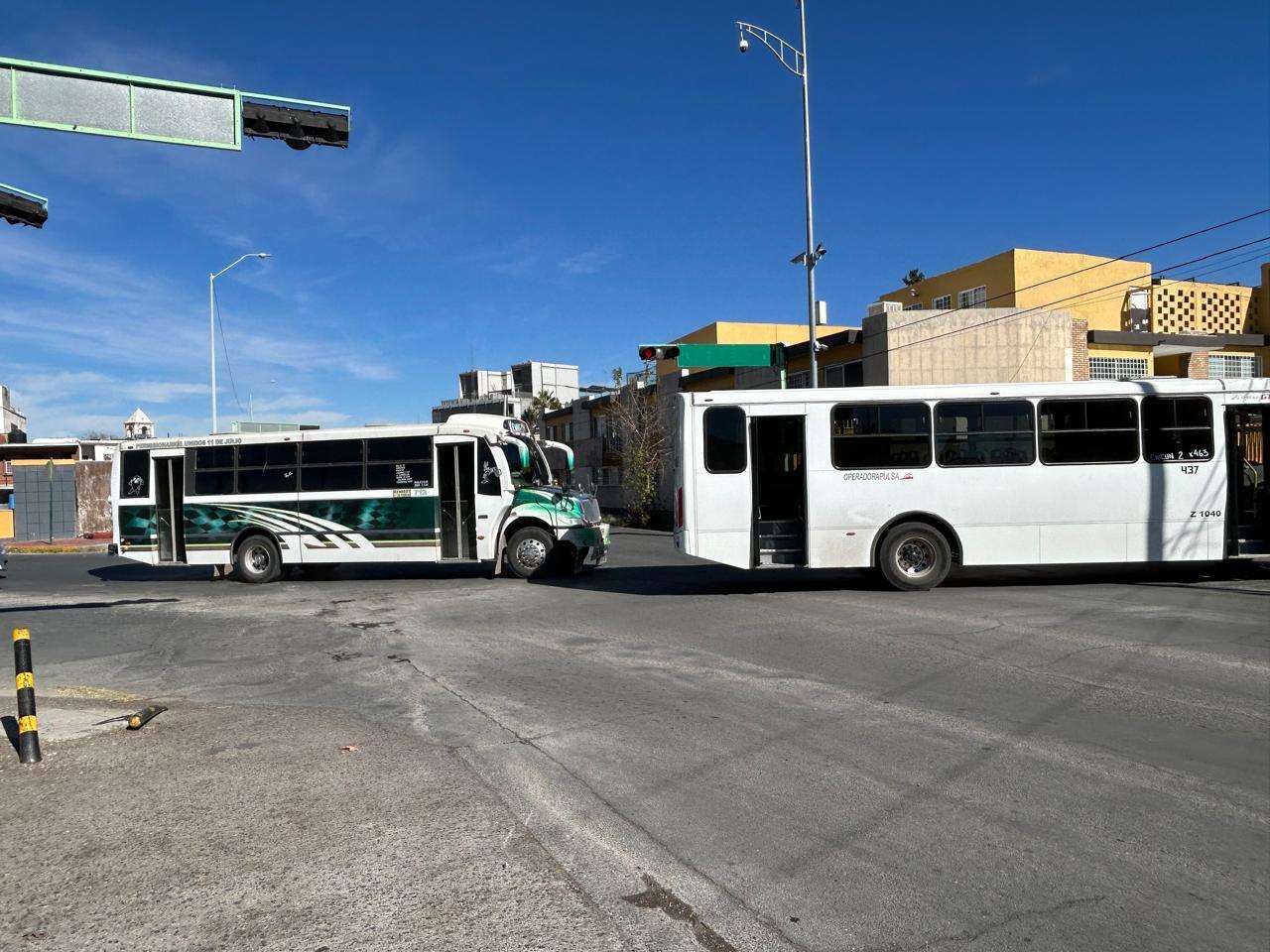 Exigen vecinos de la Santa Rita regreso de rutas de transporte público
