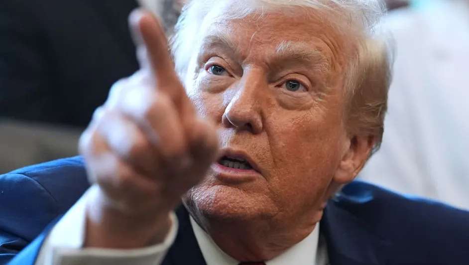 Reparte Trump amenazas a Colombia y presiona a México 